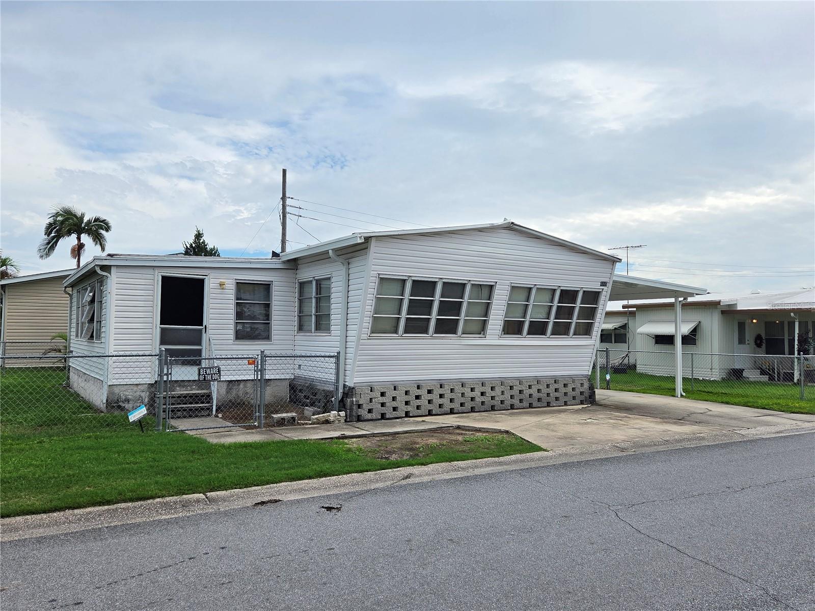 Image 3 of 22 For 1117 49th Avenue Drive W