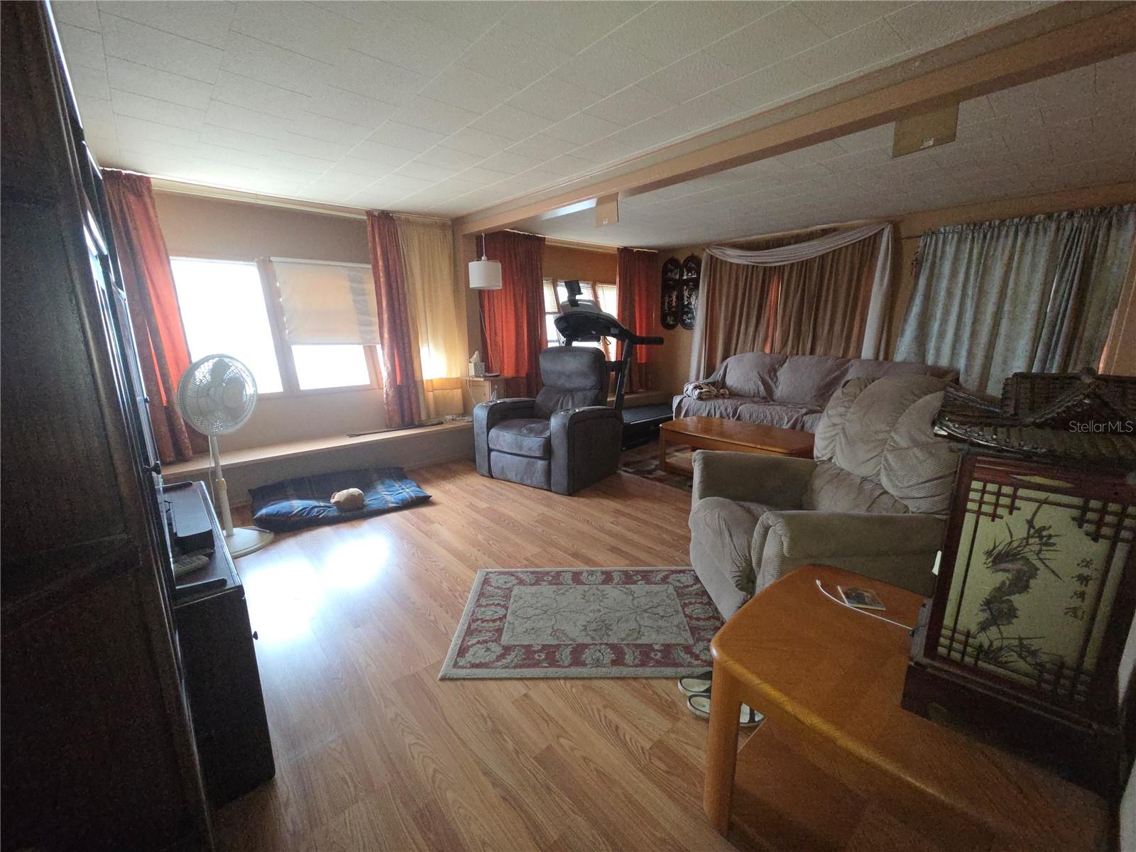 Image 8 of 22 For 1117 49th Avenue Drive W