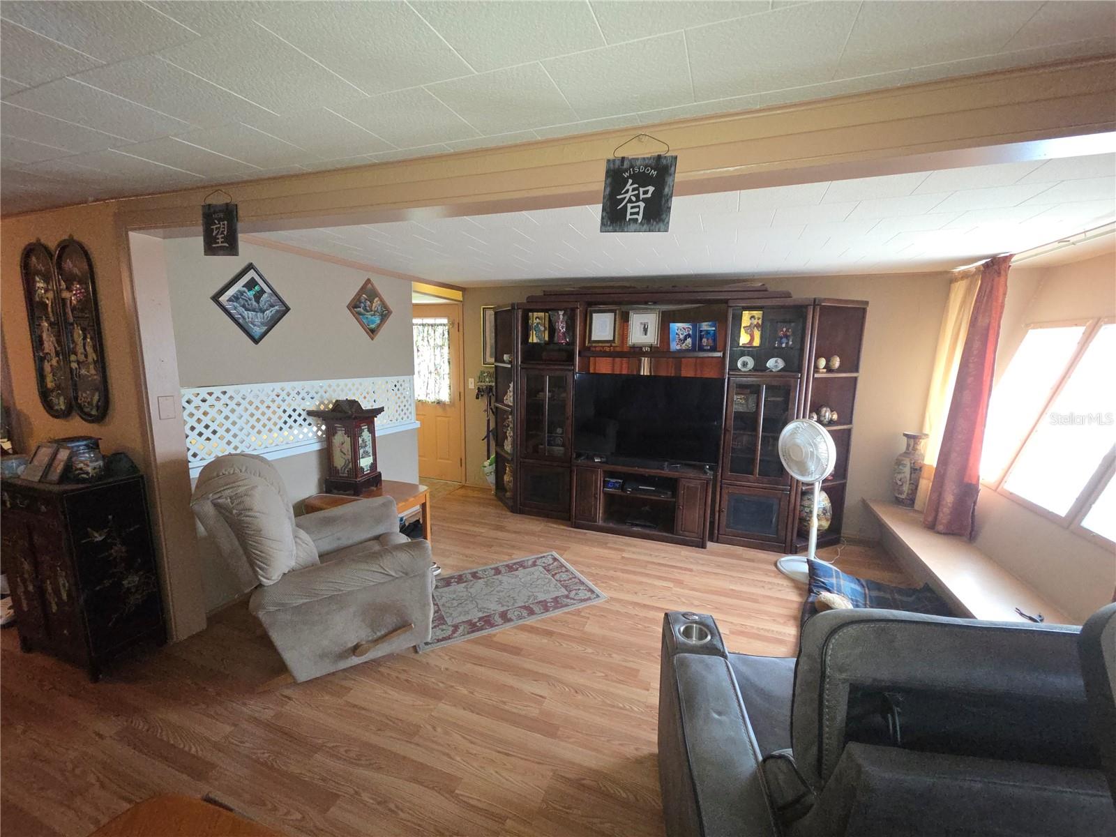 Image 9 of 22 For 1117 49th Avenue Drive W
