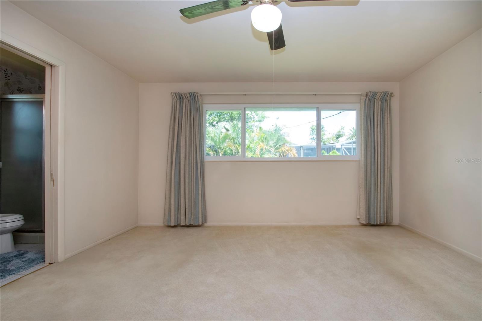 Image 16 of 29 For 2551 Hibiscus Street