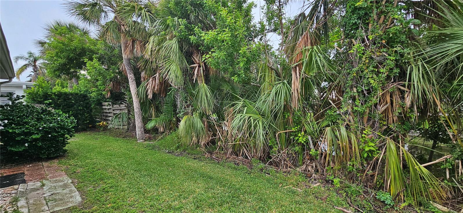 Image 11 of 13 For 658 Spanish Drive S 108