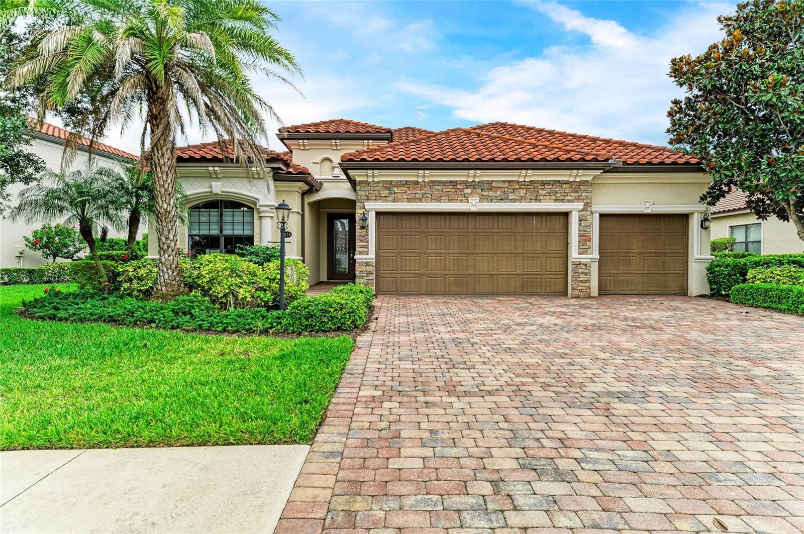 Image 5 of 63 For 5620 Goodpasture Glen