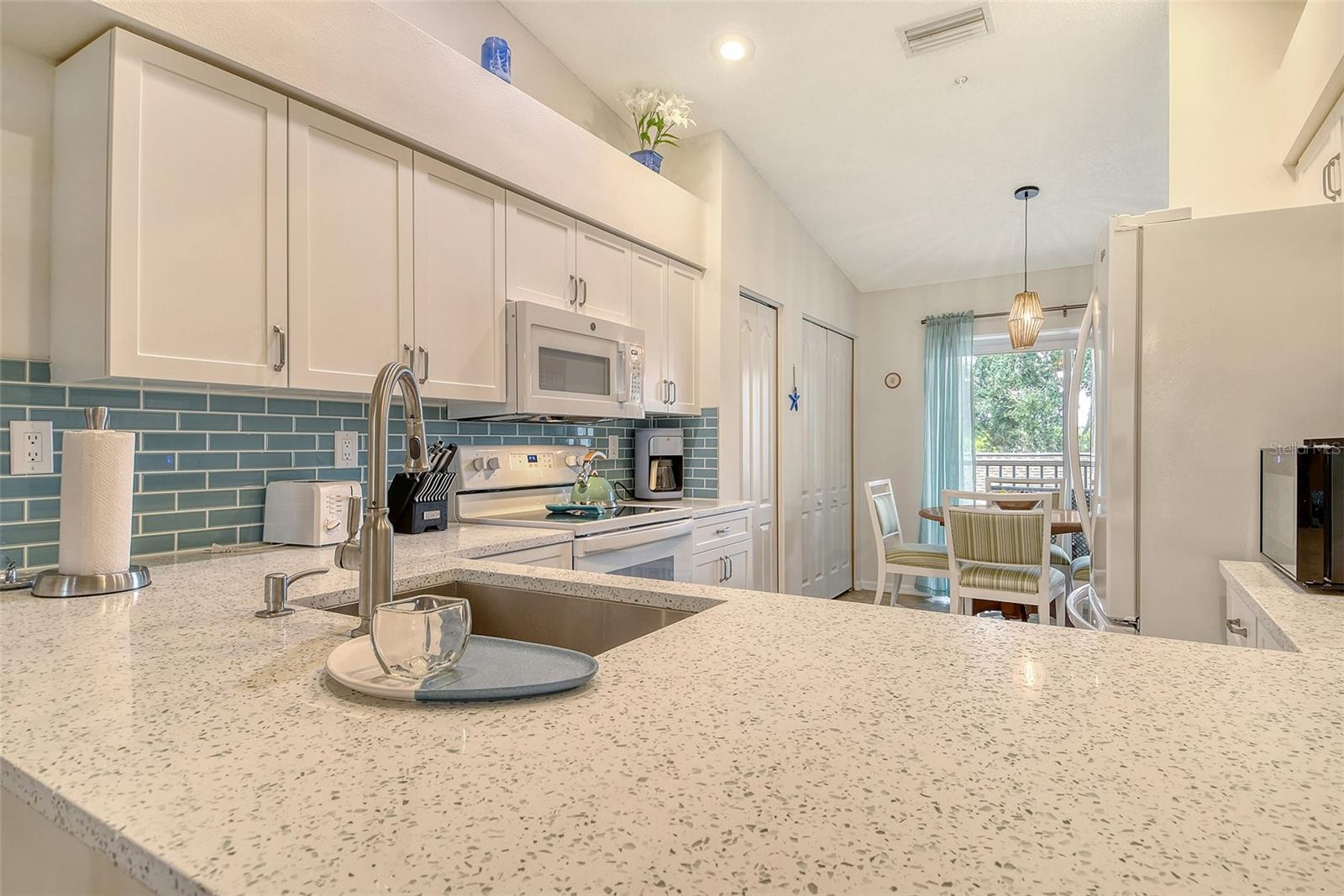 Image 15 of 62 For 9560 High Gate Drive 1622