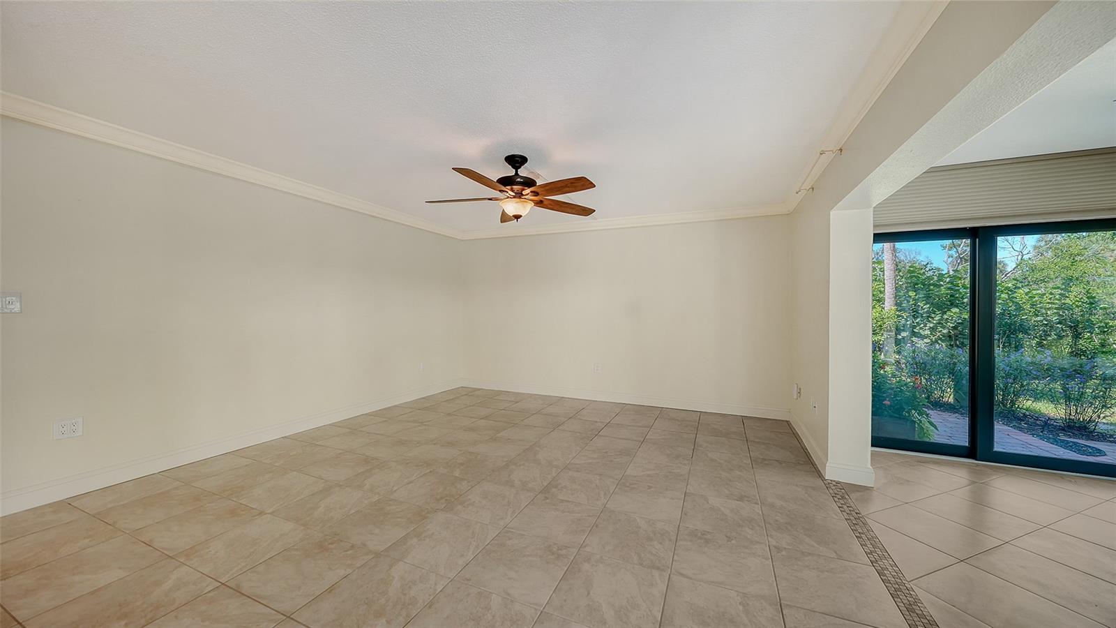 Image 10 of 91 For 225 Hourglass Way 103