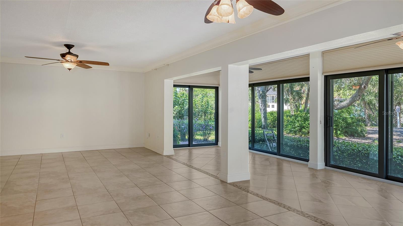 Image 15 of 91 For 225 Hourglass Way 103