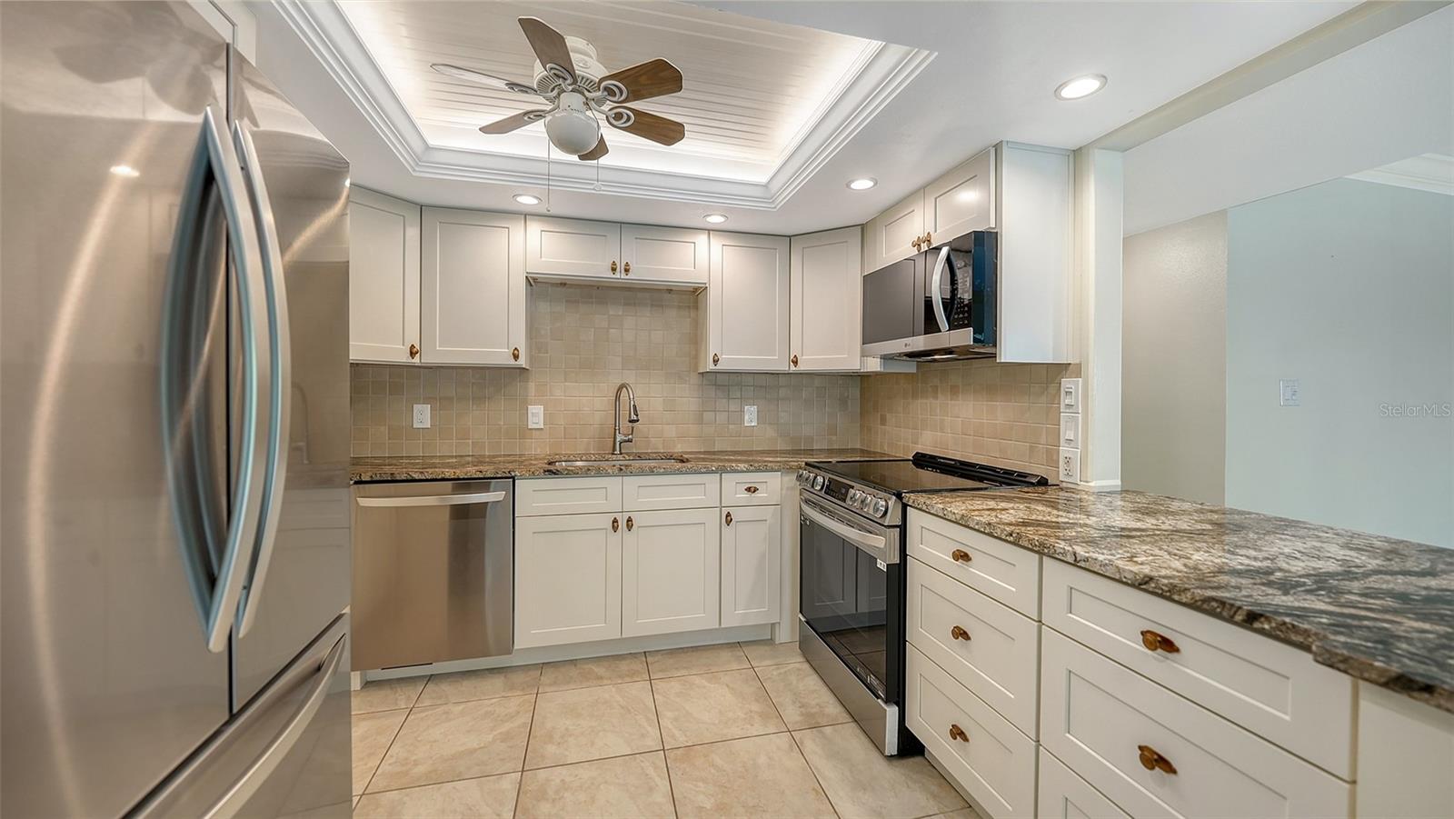 Image 36 of 91 For 225 Hourglass Way 103