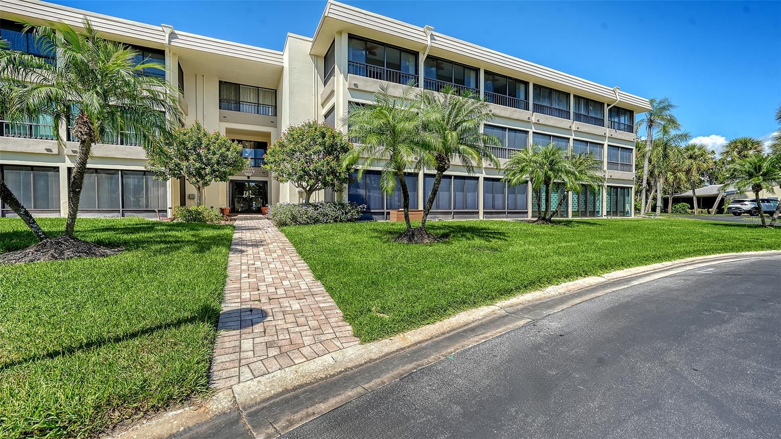 Image 4 of 91 For 225 Hourglass Way 103