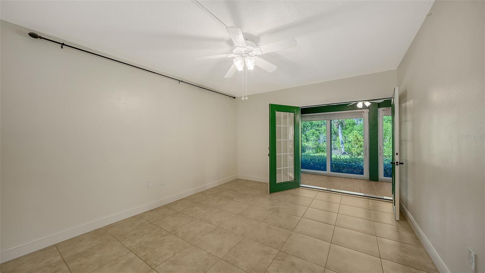 Image 42 of 91 For 225 Hourglass Way 103