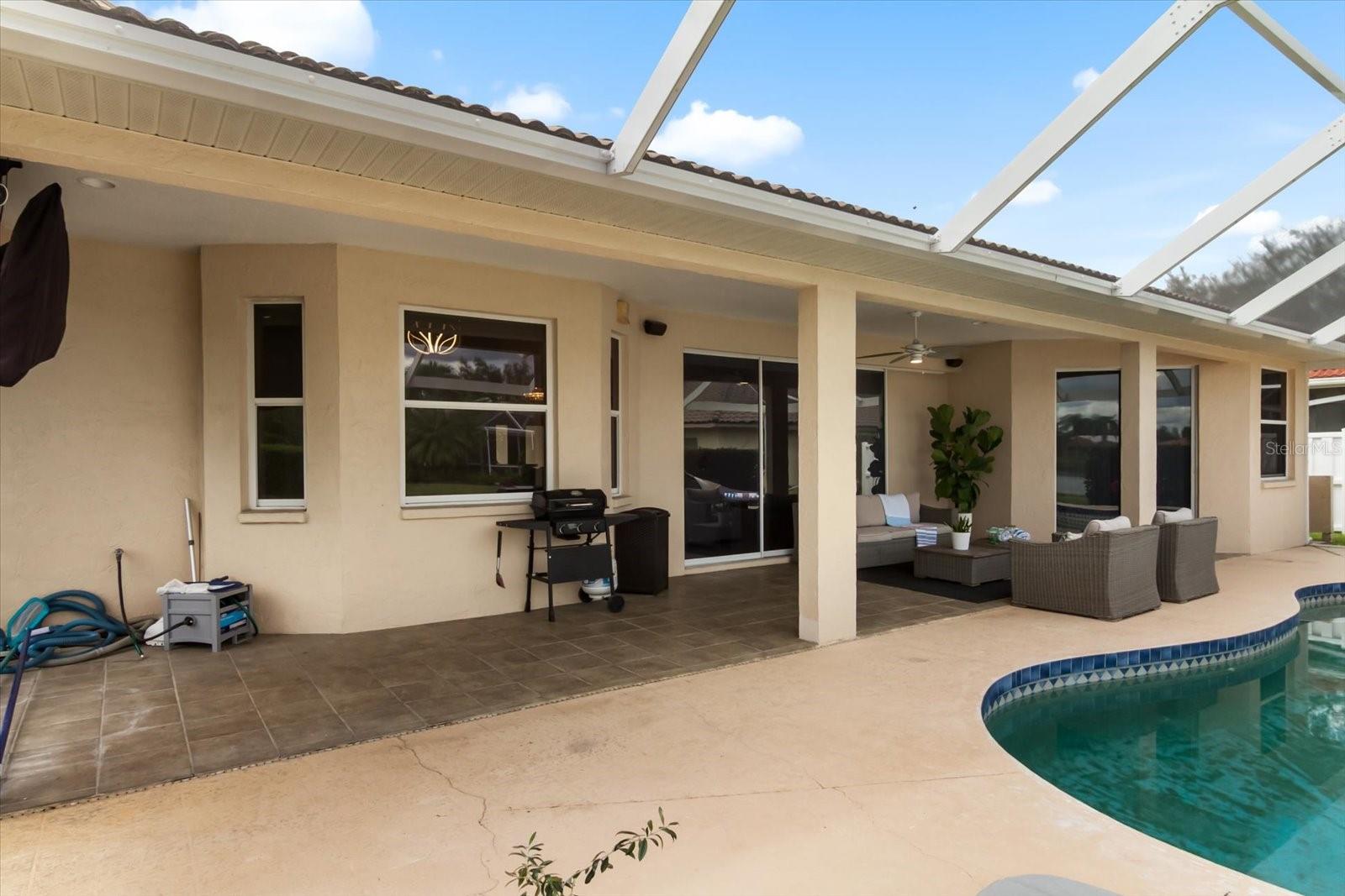 Image 13 of 31 For 4913 Three Oaks Boulevard
