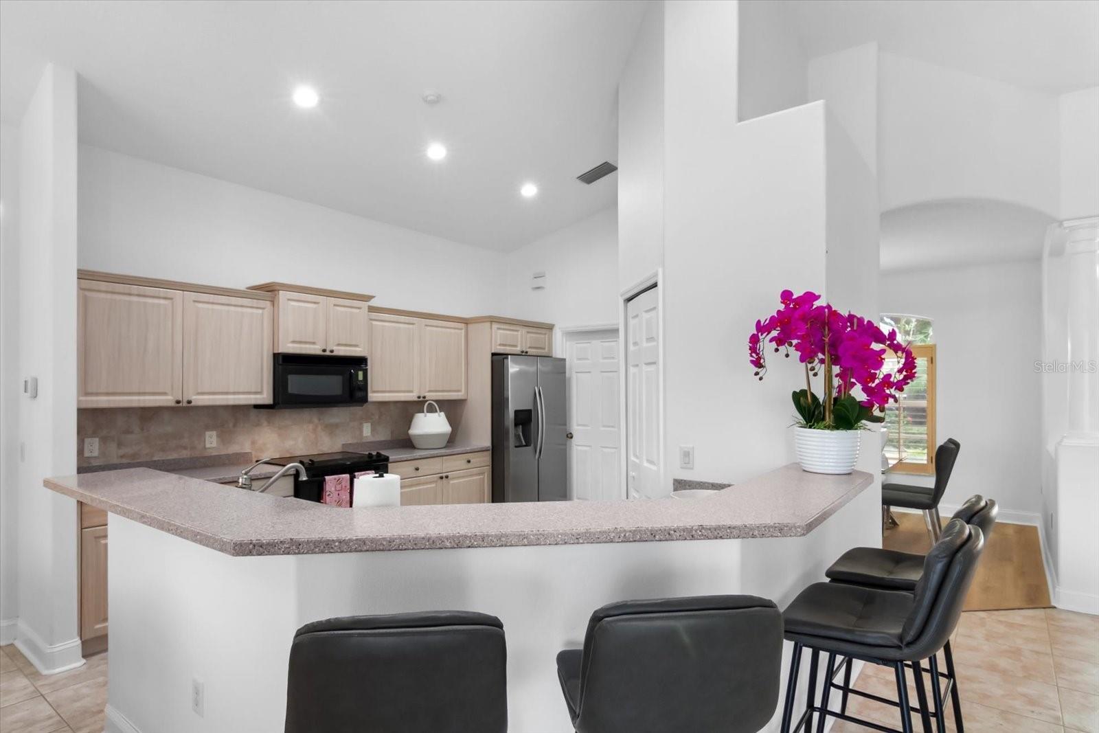 Image 14 of 31 For 4913 Three Oaks Boulevard