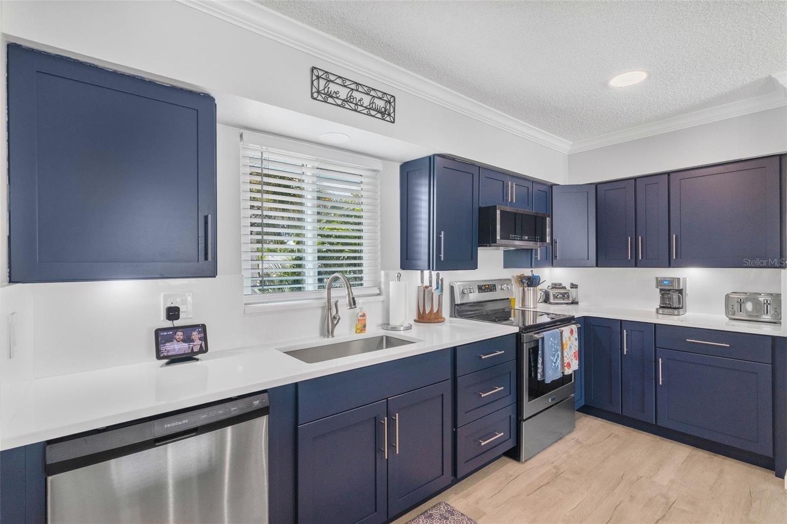 Image 18 of 86 For 155 Stanford Drive 3