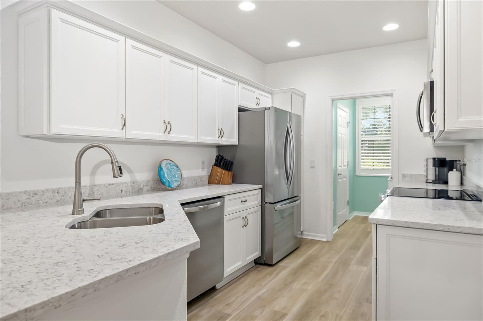Image 10 of 31 For 3790 82nd Avenue Circle E 105