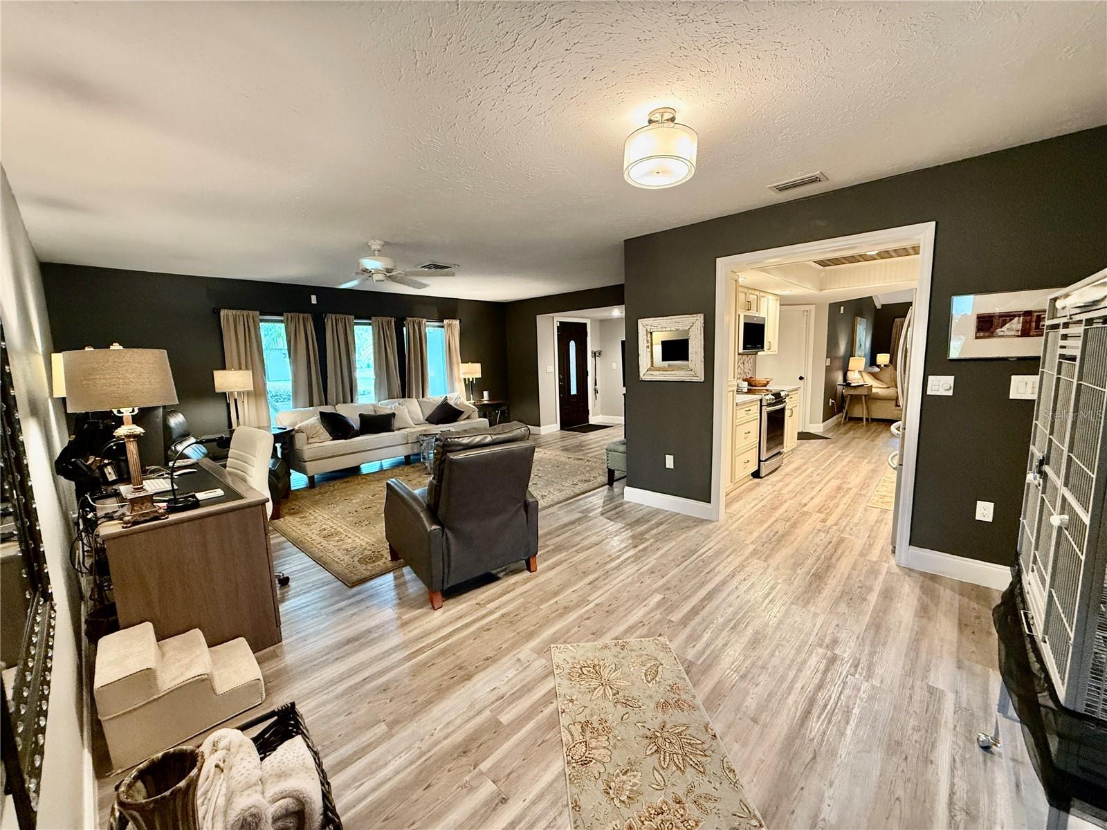 Image 7 of 39 For 4604 Thomas Hoby Place