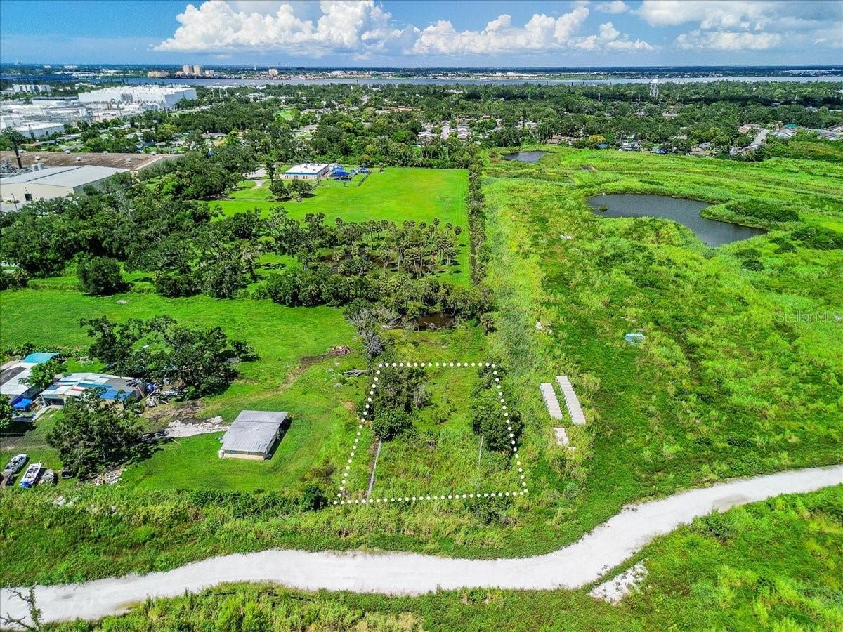 Image 24 of 25 For 2111 15th Street E