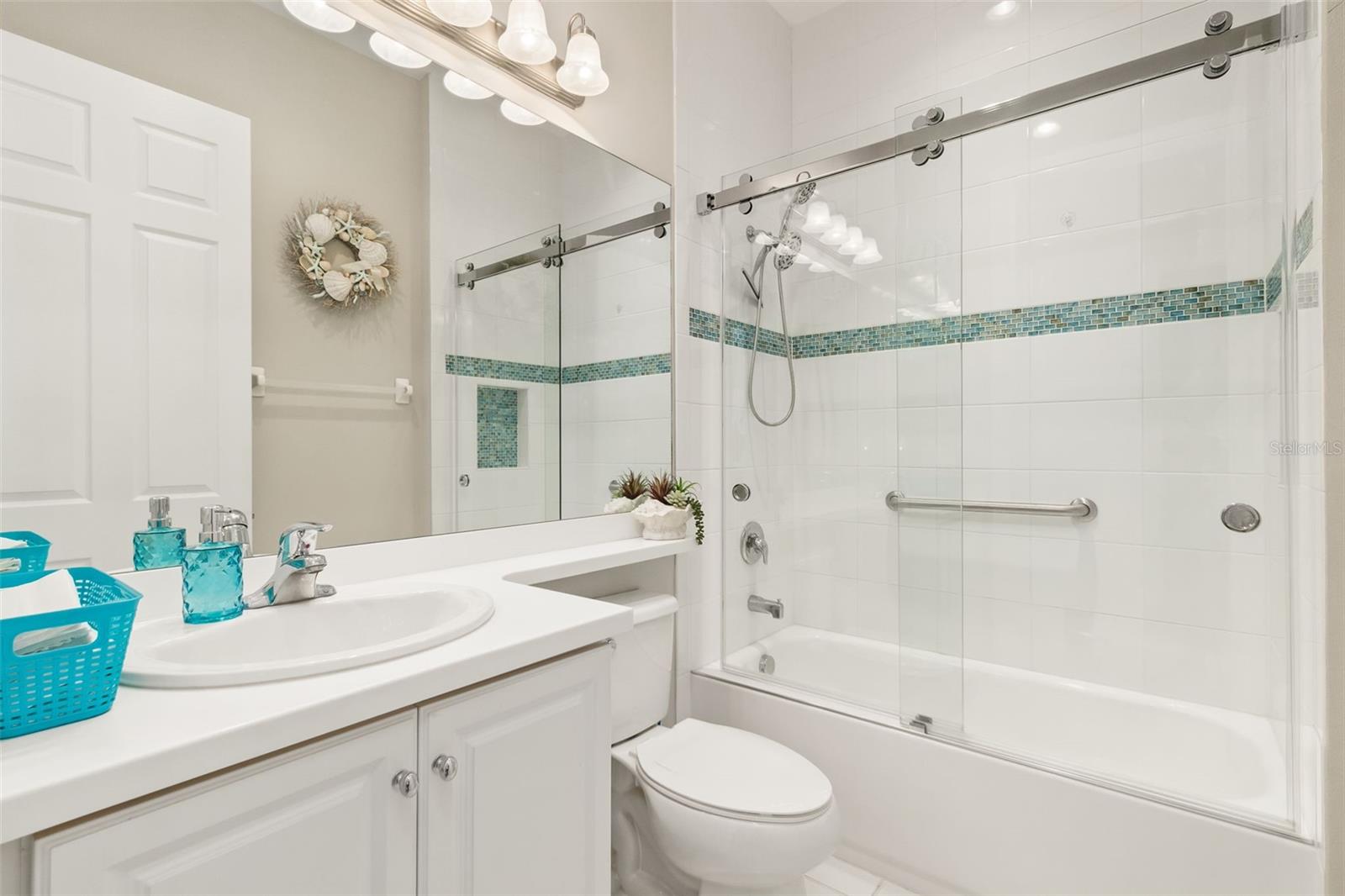 Listing photo id 31 for 16133 Coquina Bay Lane