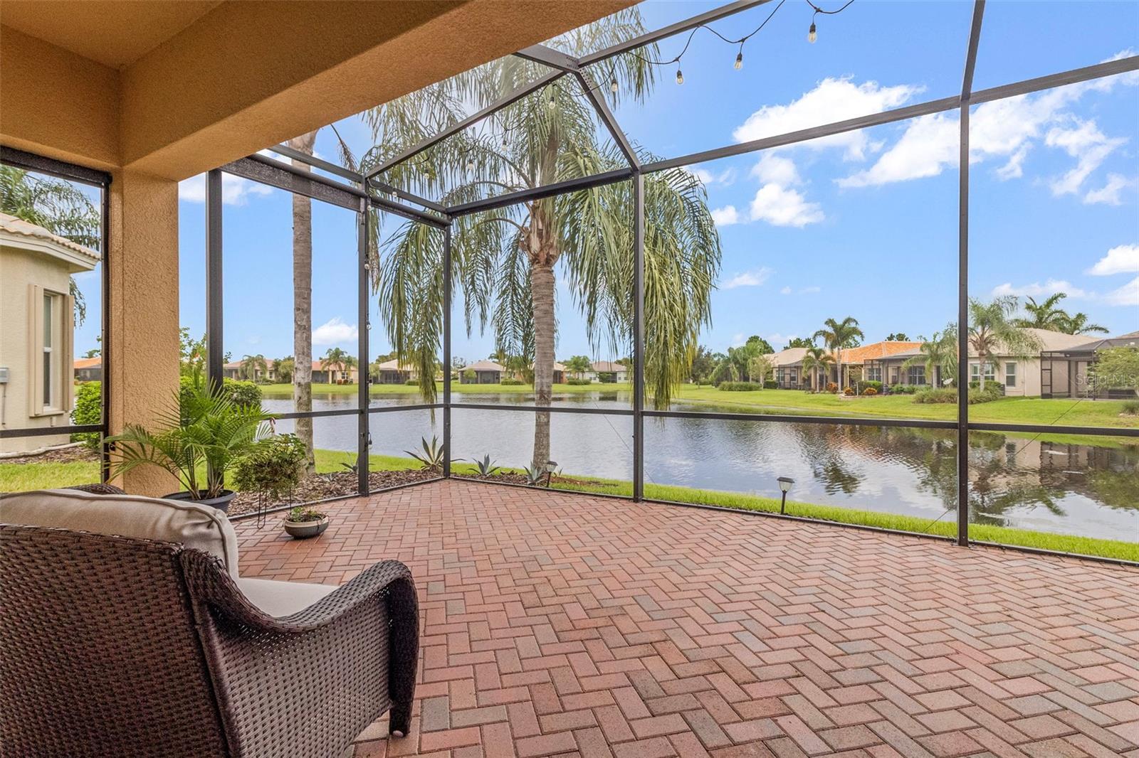 Listing photo id 37 for 16133 Coquina Bay Lane