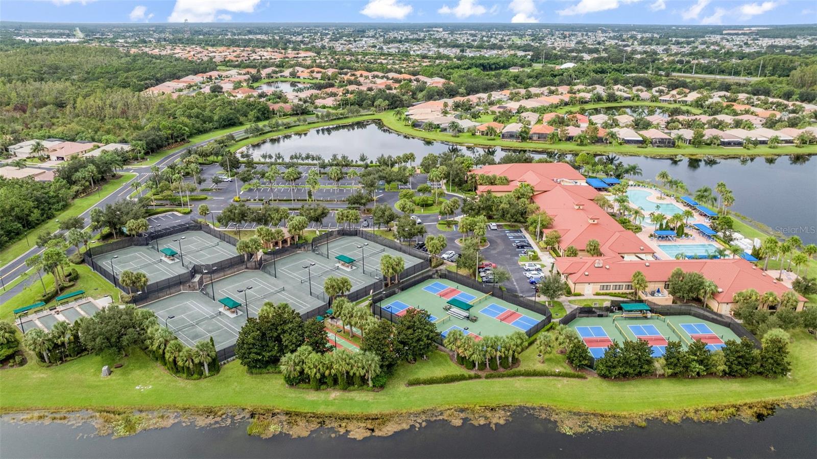 Listing photo id 47 for 16133 Coquina Bay Lane