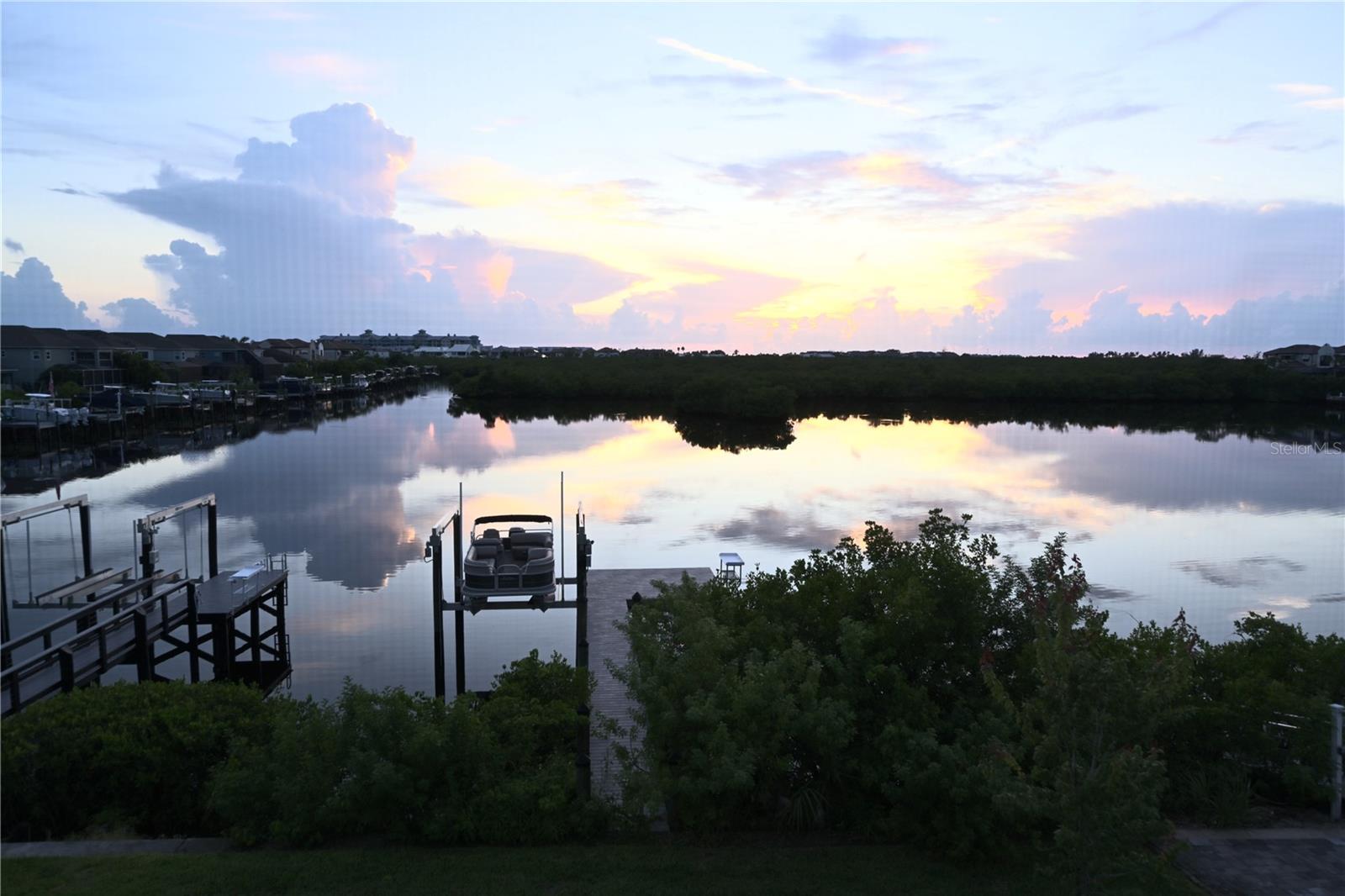 Image 5 of 23 For 1056 Seagrape Drive