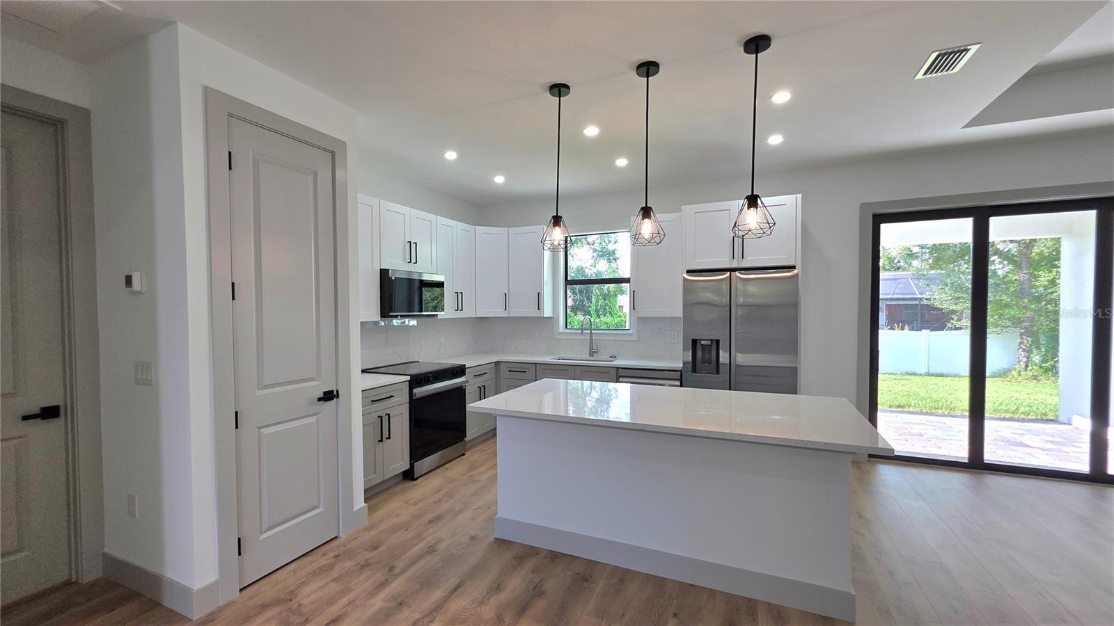 Image 3 of 14 For 4802 Sunburst Avenue