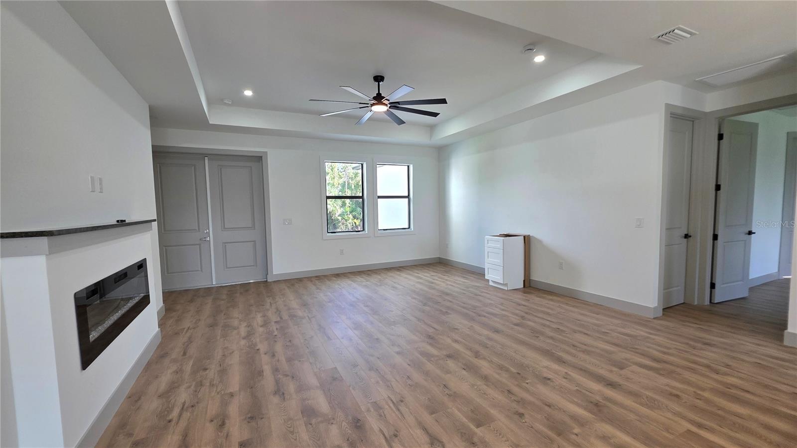 Image 7 of 14 For 4802 Sunburst Avenue