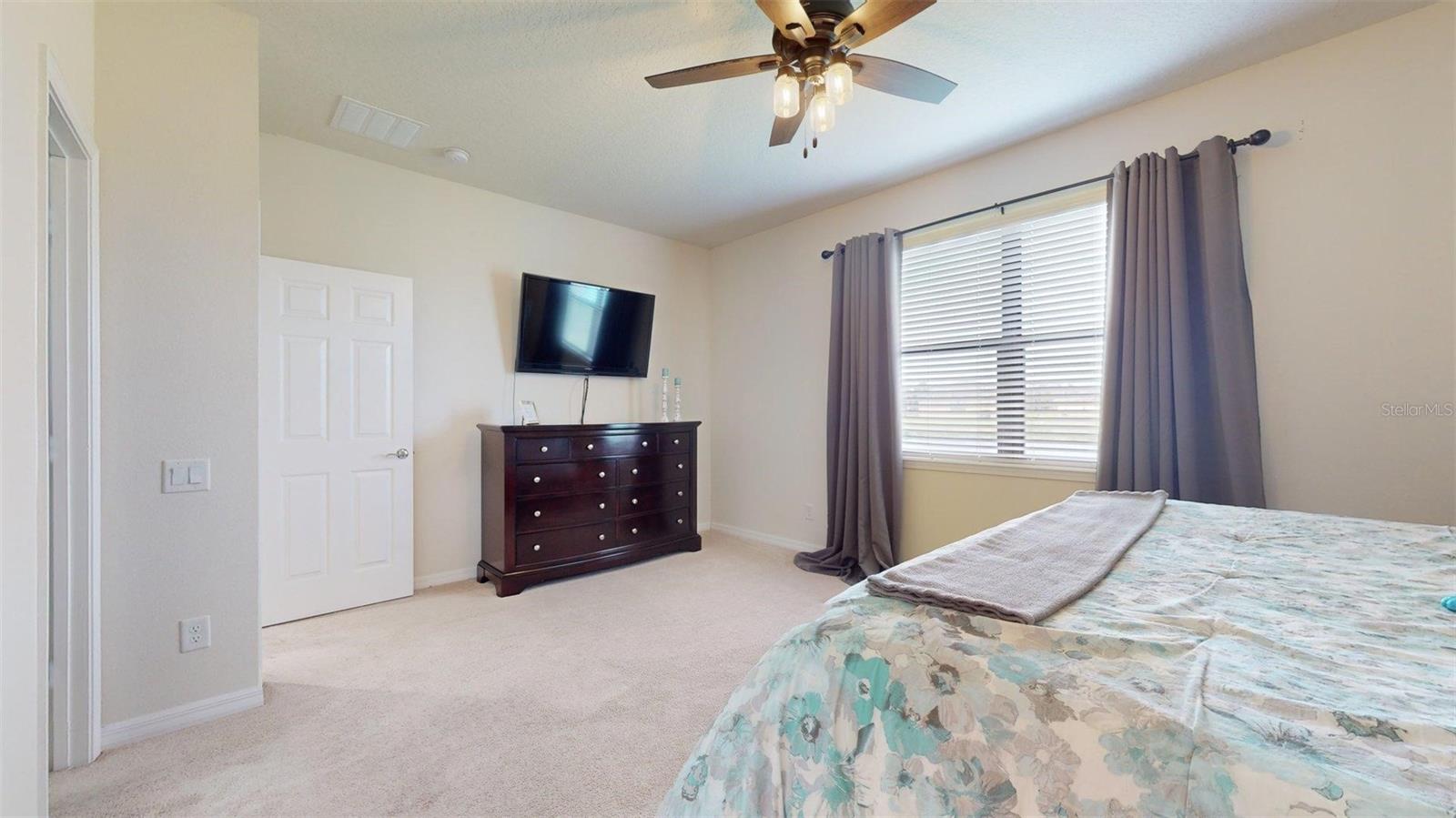 Image 21 of 24 For 5539 107th Terrace E