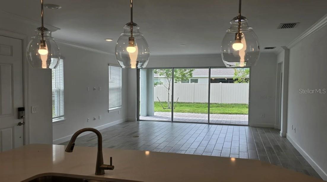 Image 10 of 26 For 16078 Ivy Ridge Court