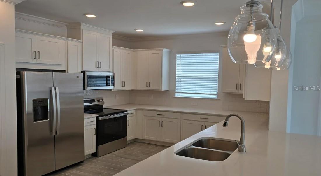 Image 4 of 26 For 16078 Ivy Ridge Court