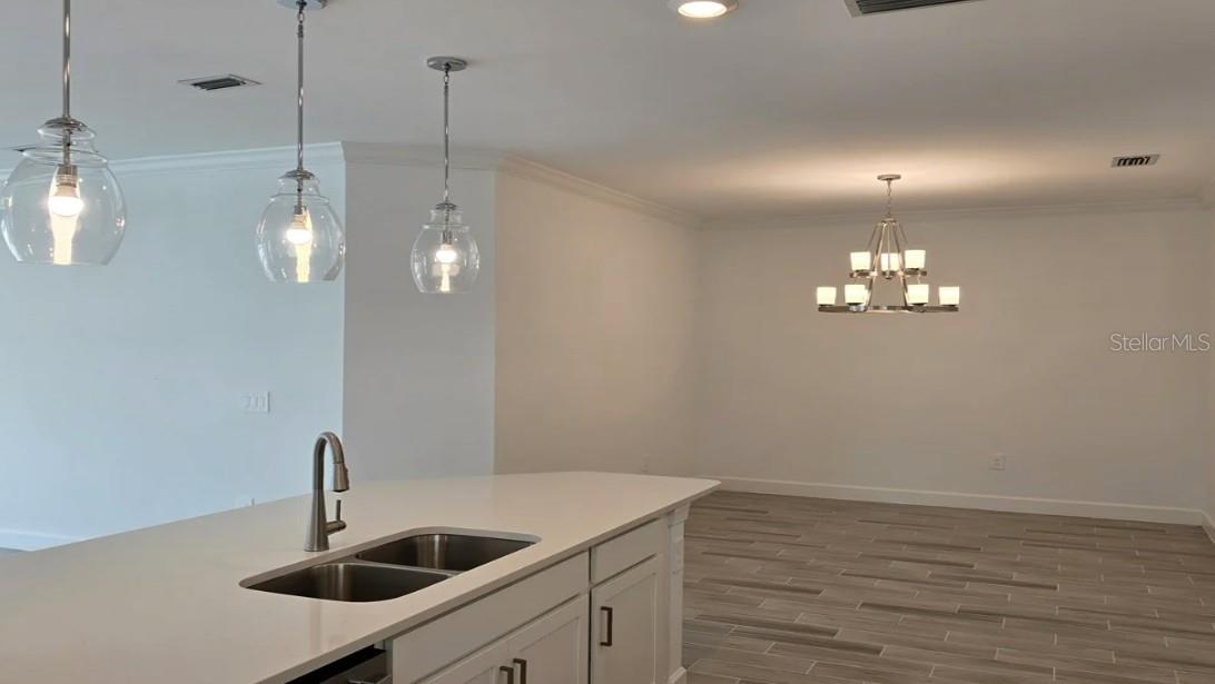 Image 5 of 26 For 16078 Ivy Ridge Court
