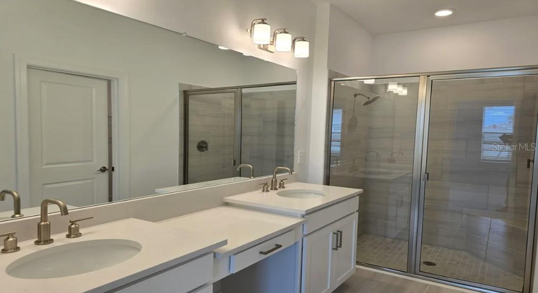 Image 9 of 26 For 16078 Ivy Ridge Court
