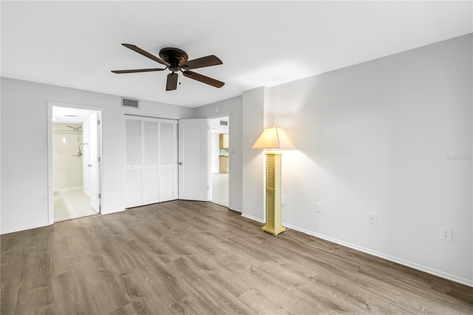 Image 19 of 47 For 6116 43rd Street W 104d