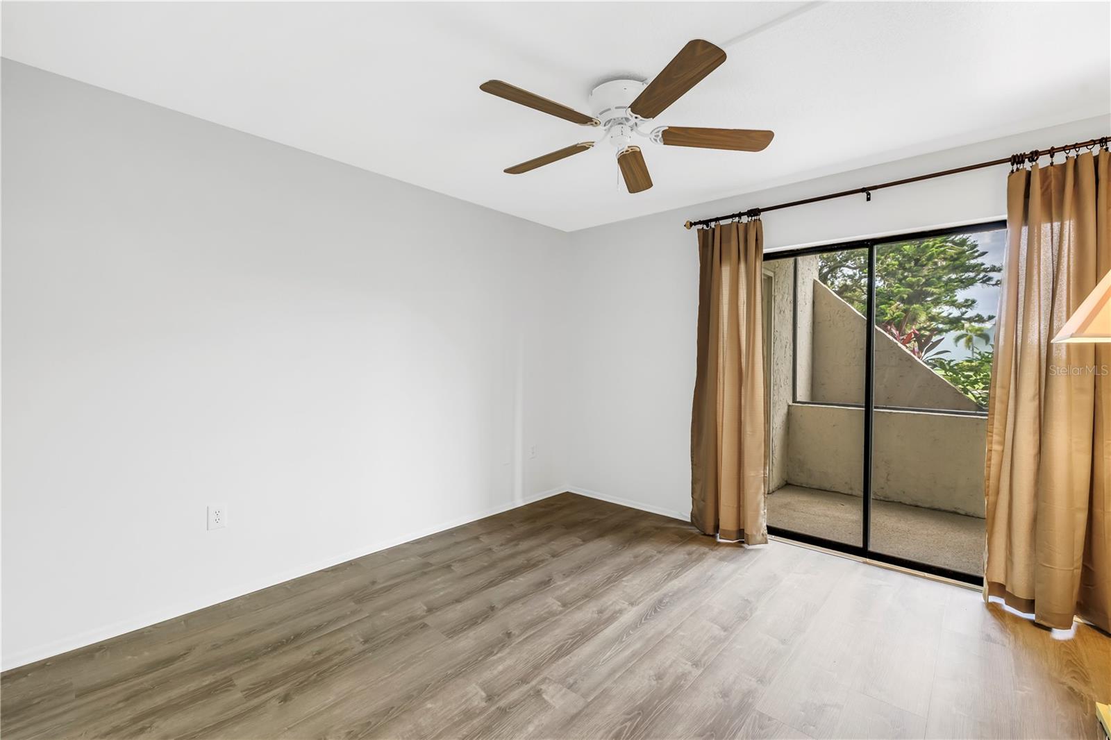 Image 24 of 47 For 6116 43rd Street W 104d