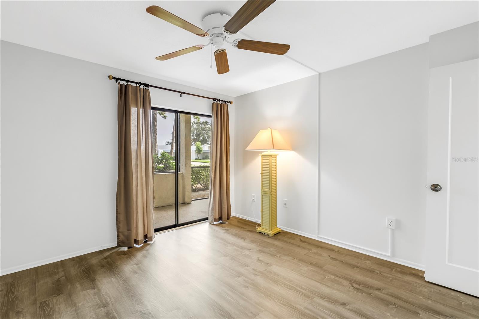 Image 25 of 47 For 6116 43rd Street W 104d