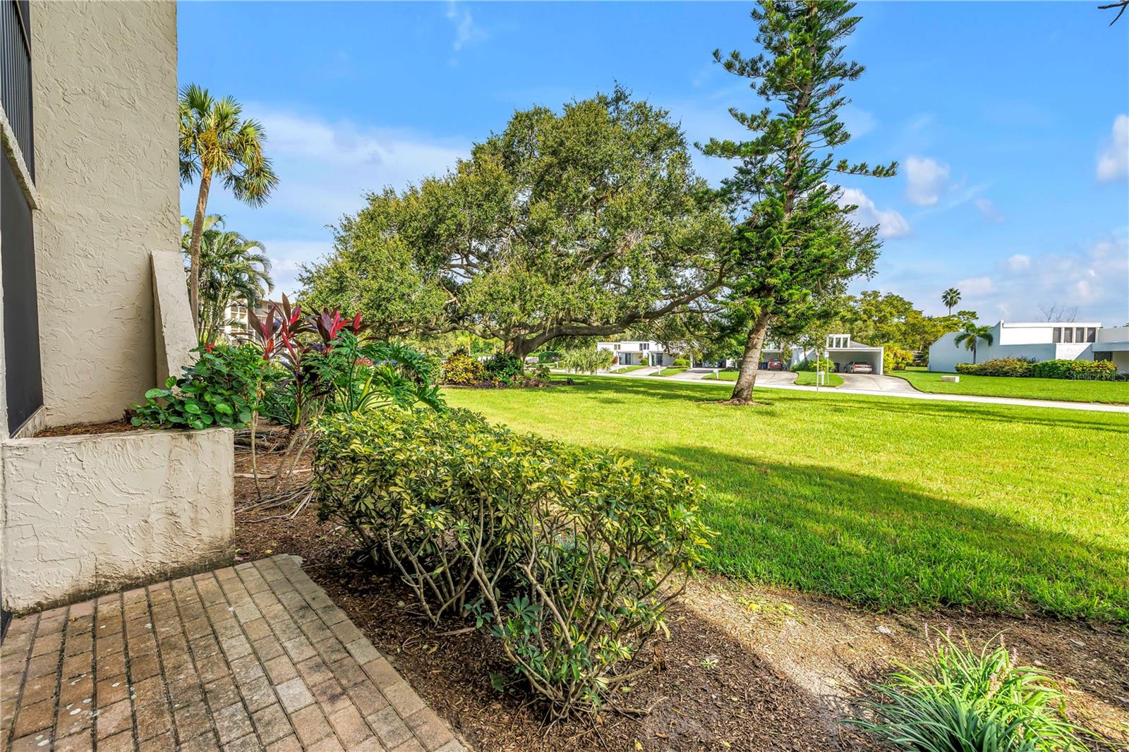 Image 33 of 47 For 6116 43rd Street W 104d