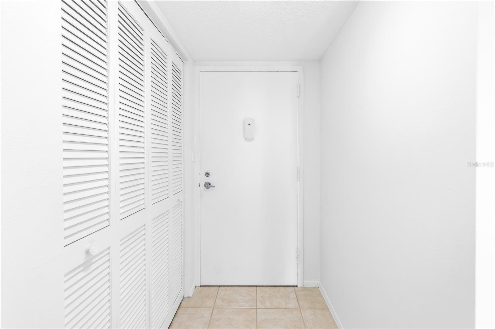 Image 4 of 47 For 6116 43rd Street W 104d