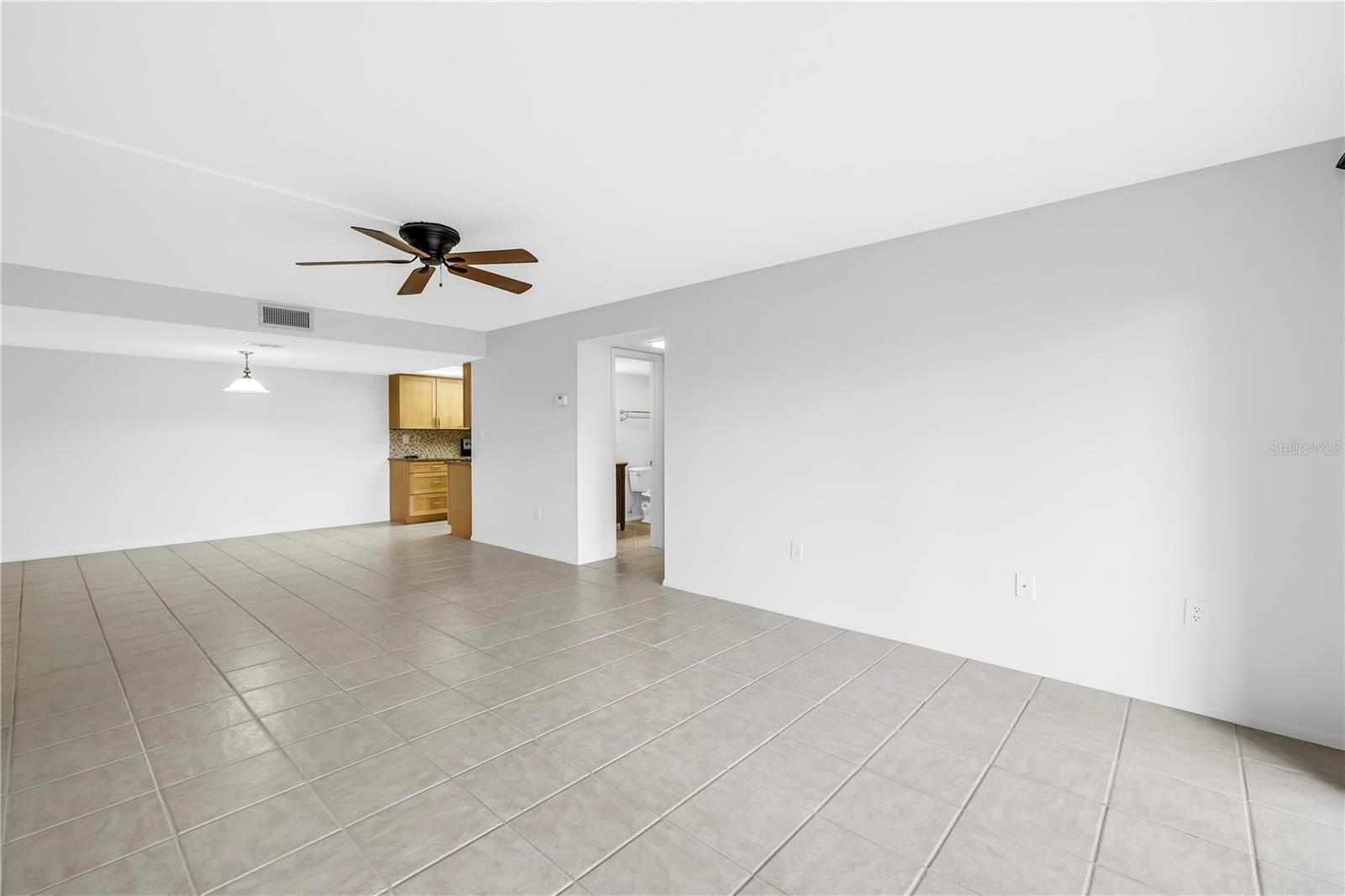 Image 7 of 47 For 6116 43rd Street W 104d