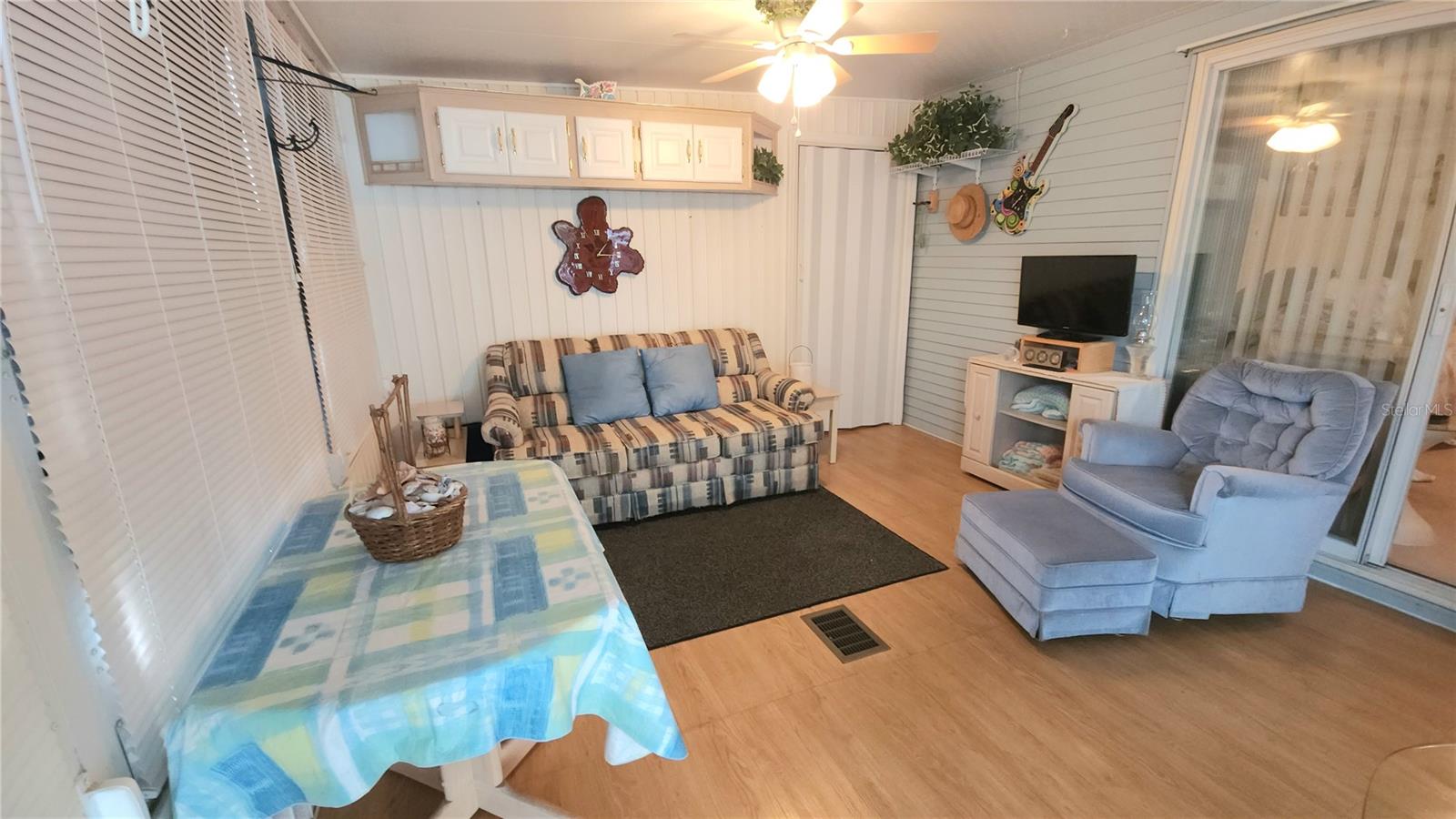 Image 4 of 45 For 3333 26th Avenue E 4