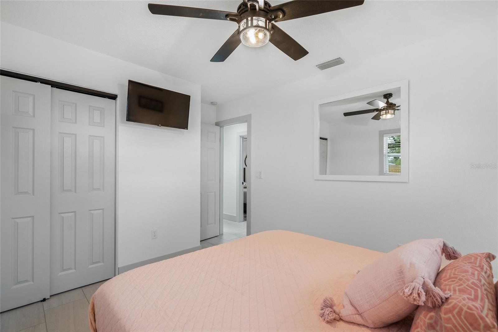 Image 18 of 31 For 1510 7th Street W