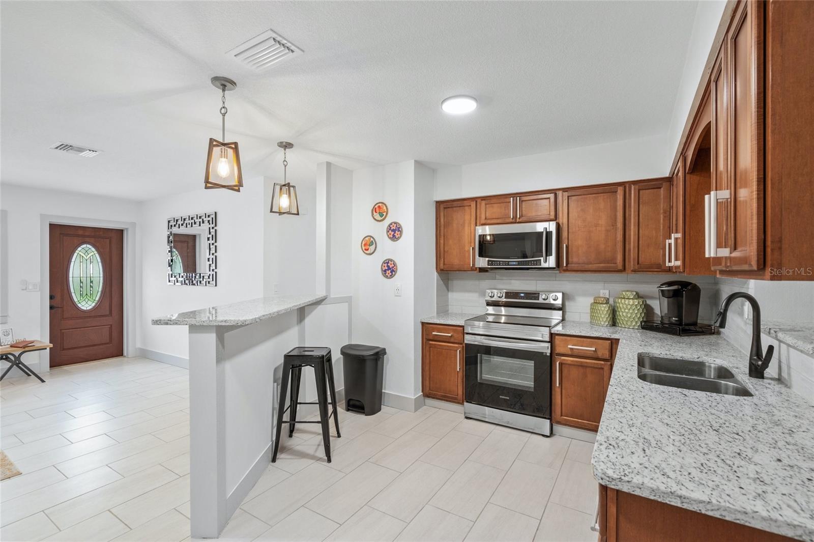 Image 8 of 31 For 1510 7th Street W