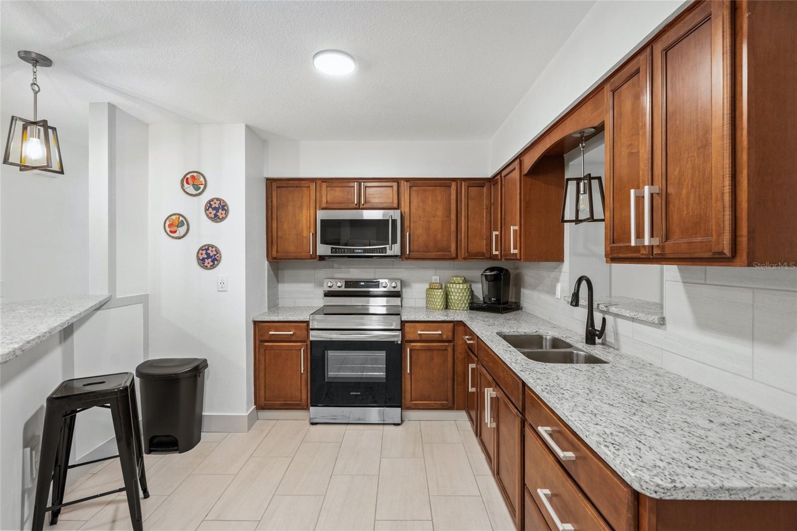 Image 9 of 31 For 1510 7th Street W
