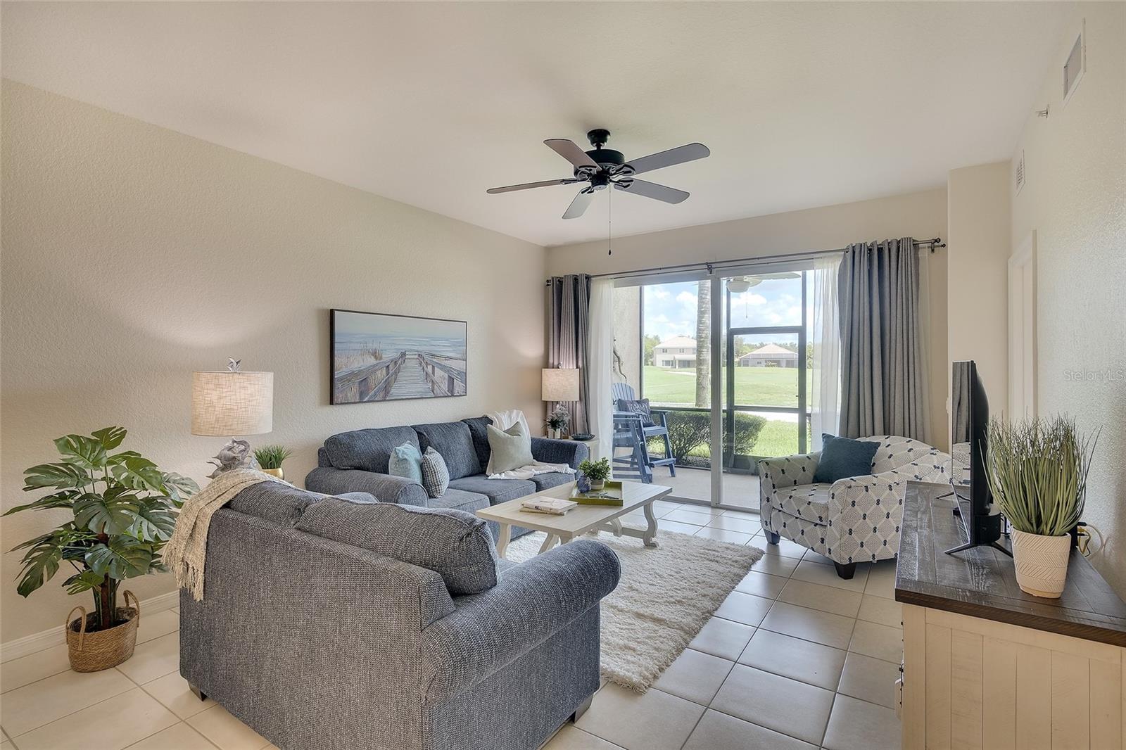 Image 15 of 46 For 803 Fairwaycove Lane 108