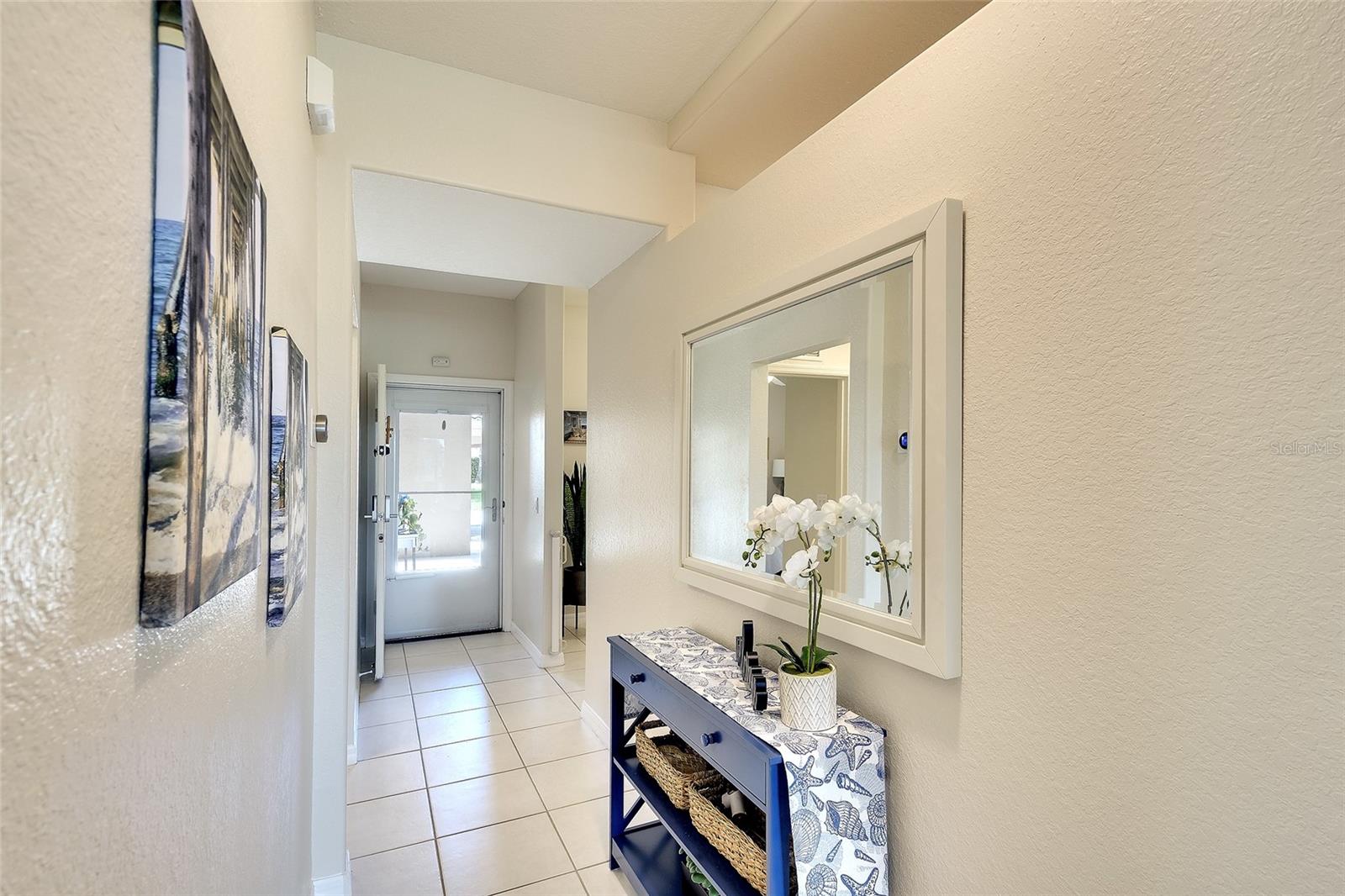 Image 7 of 46 For 803 Fairwaycove Lane 108