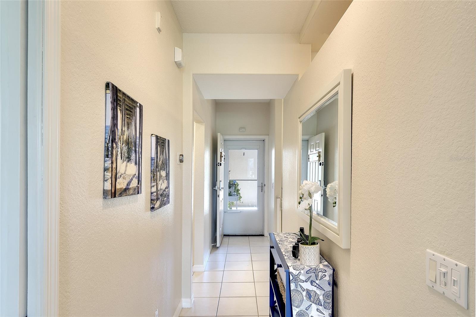 Image 8 of 46 For 803 Fairwaycove Lane 108