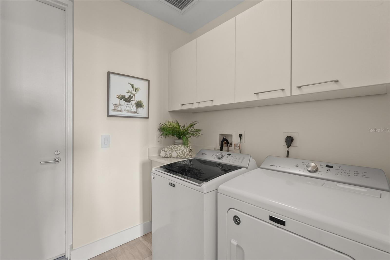 Image 52 of 69 For 1155 Gulfstream Avenue 508