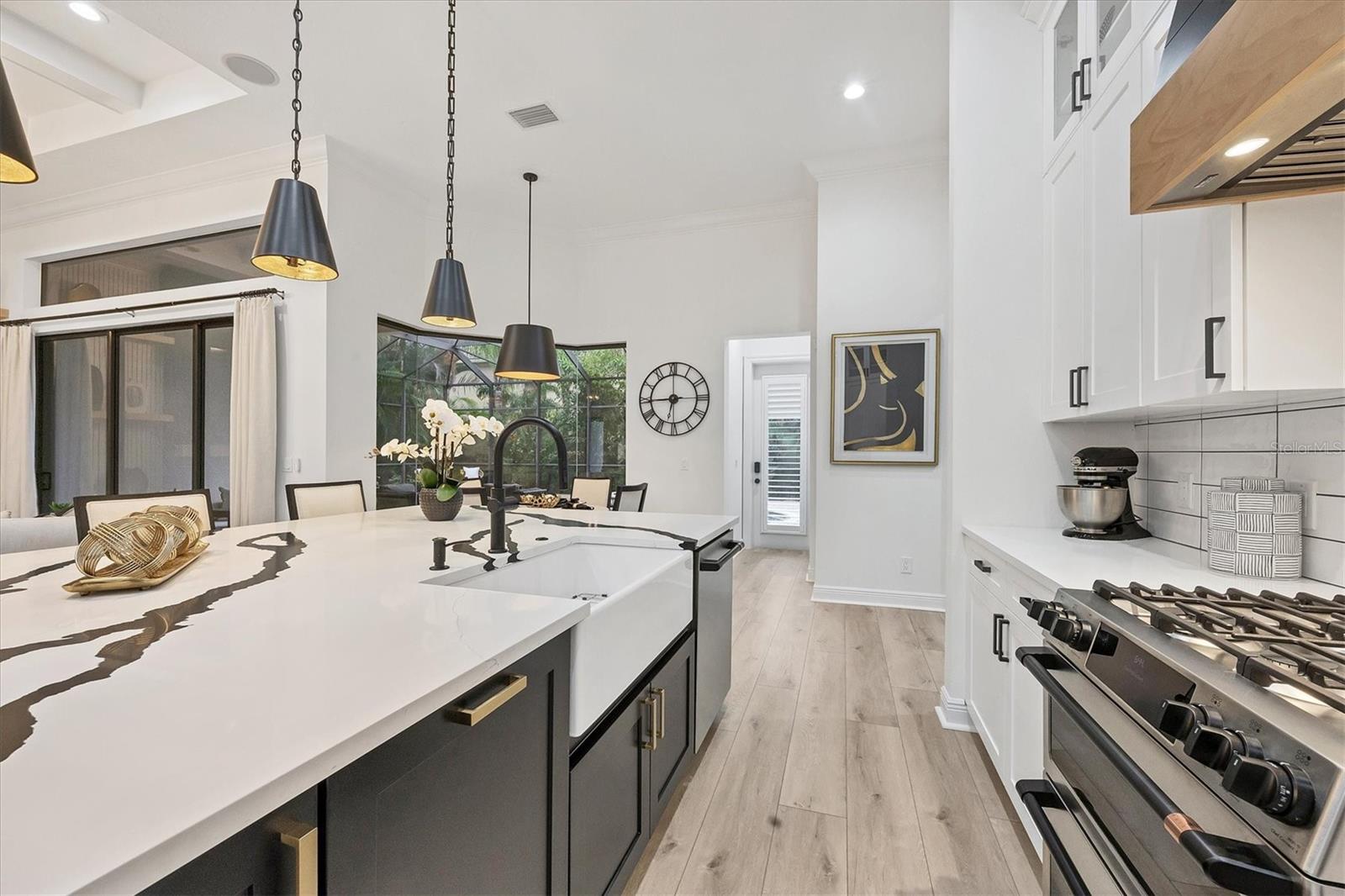 Image 13 of 59 For 7024 Brier Creek Court