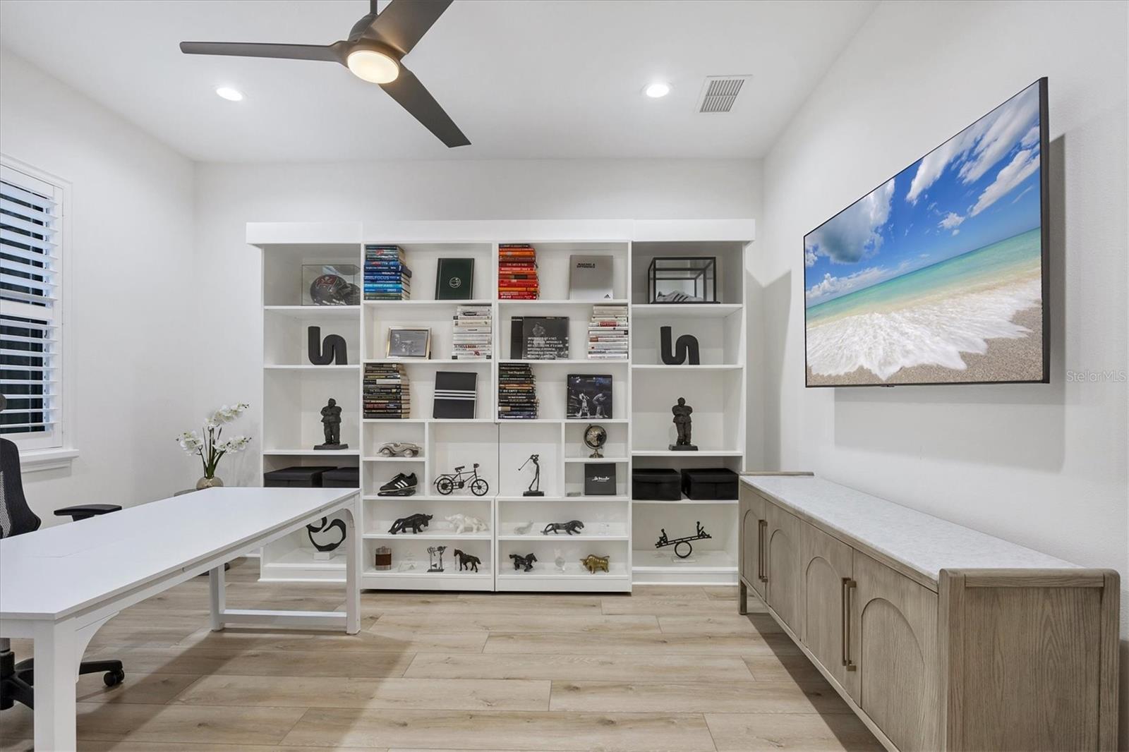 Image 22 of 59 For 7024 Brier Creek Court