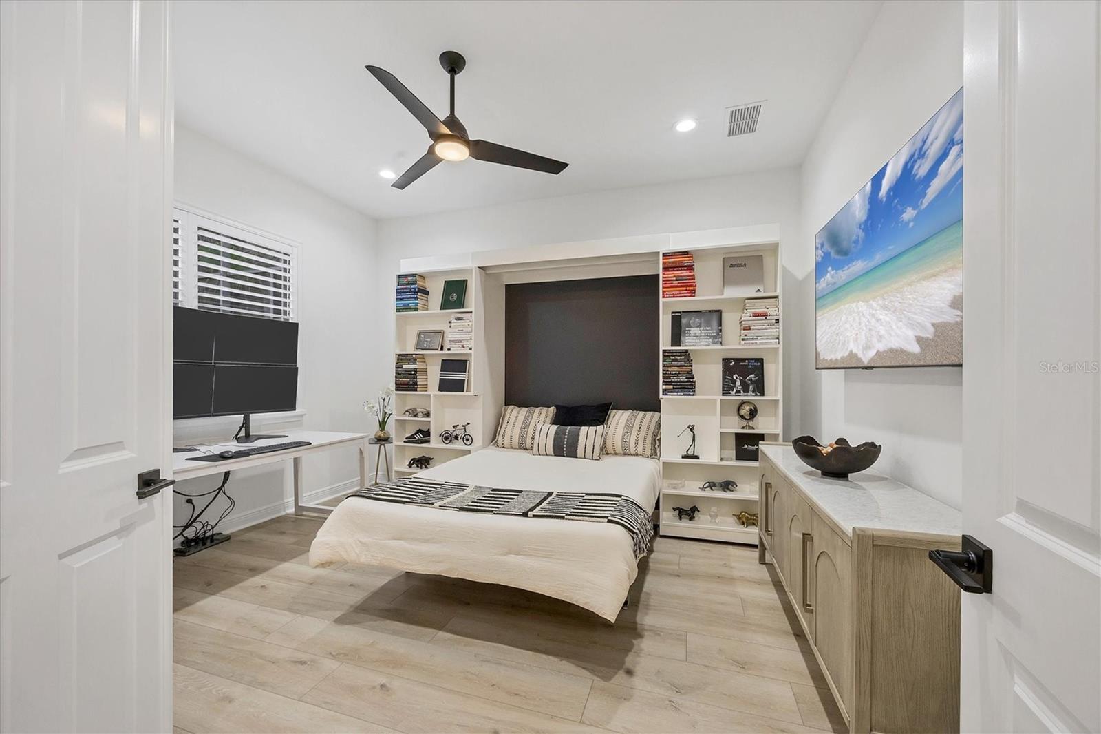 Image 23 of 59 For 7024 Brier Creek Court