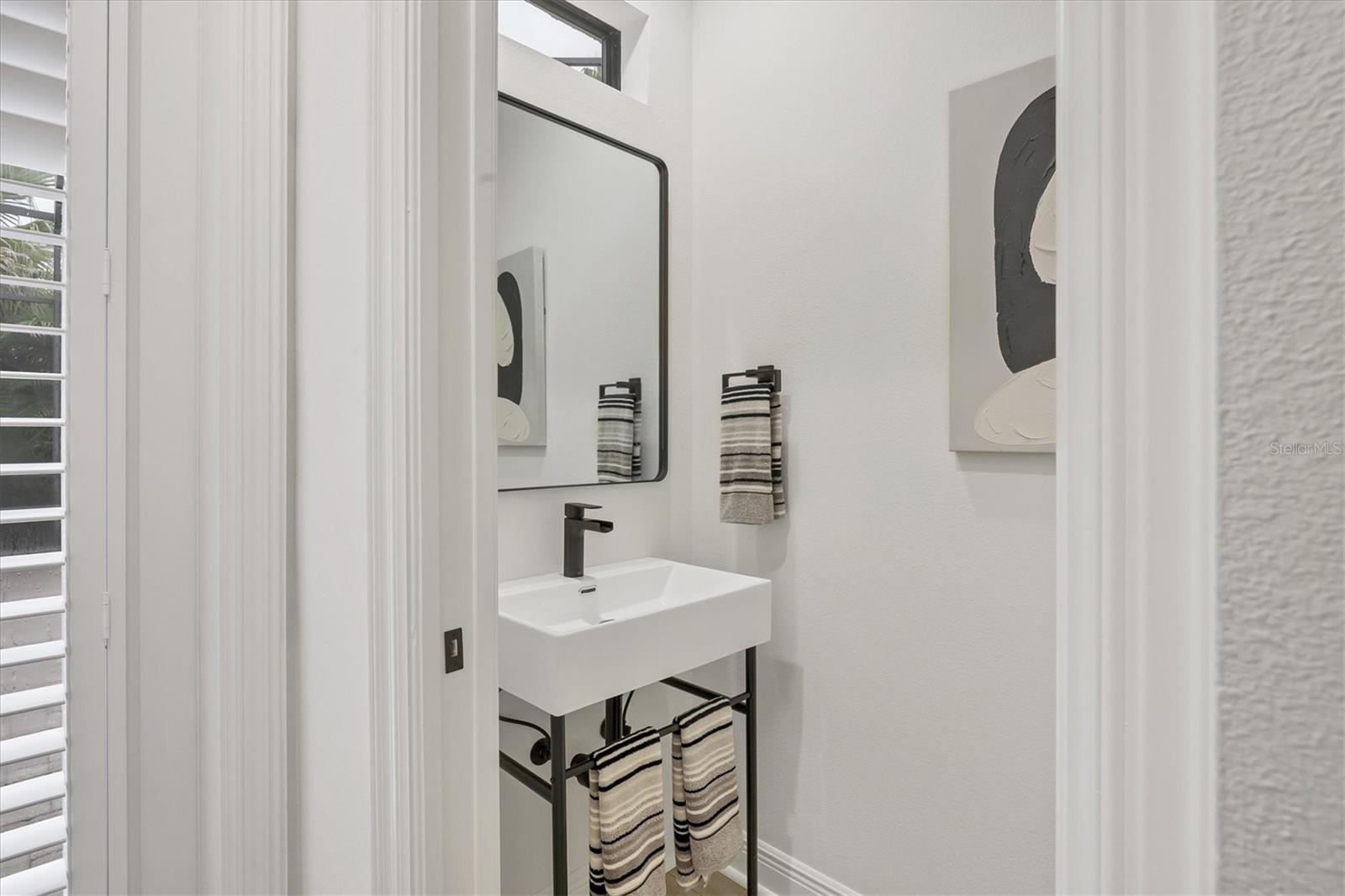 Image 24 of 59 For 7024 Brier Creek Court