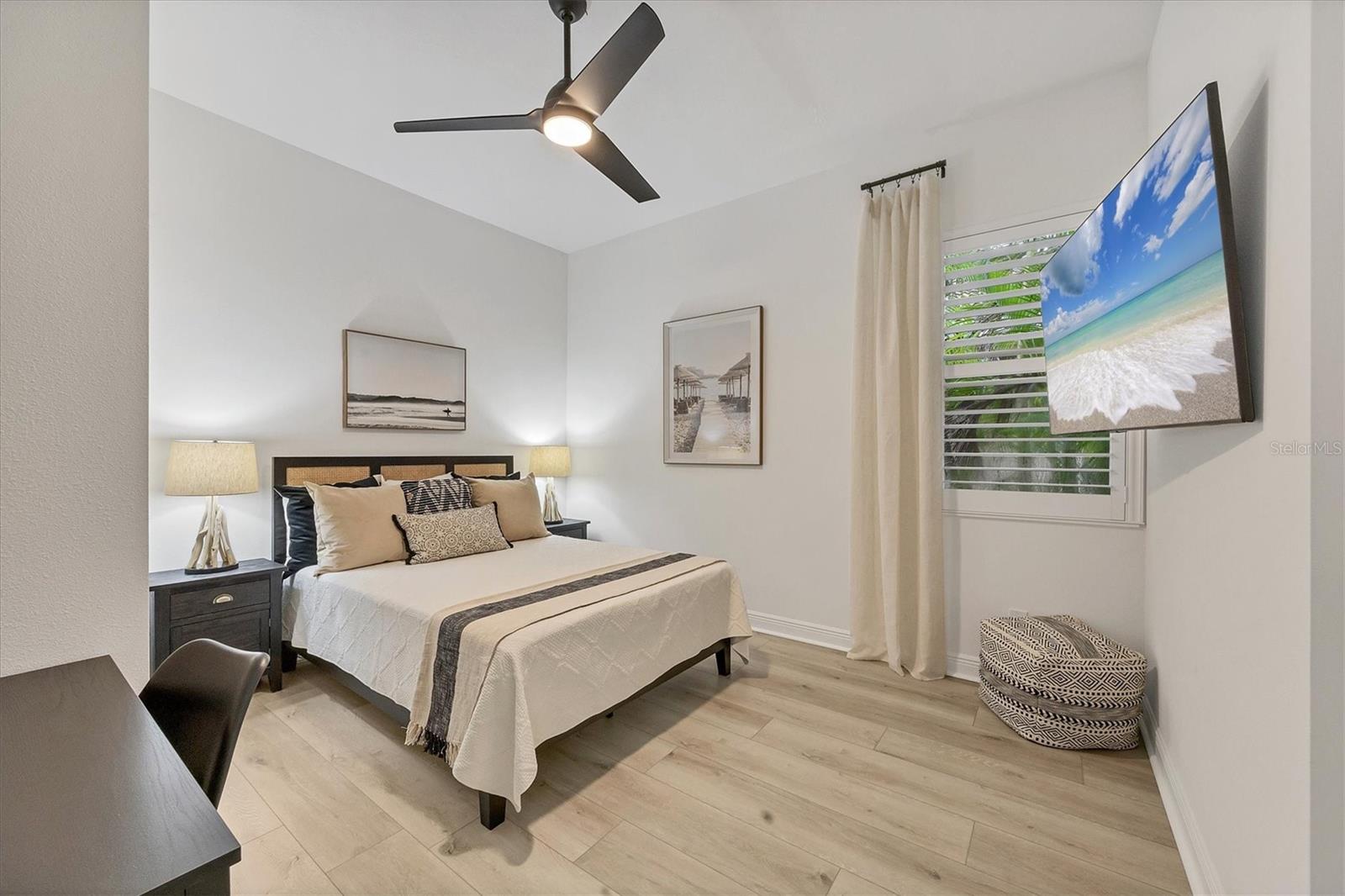 Image 28 of 59 For 7024 Brier Creek Court