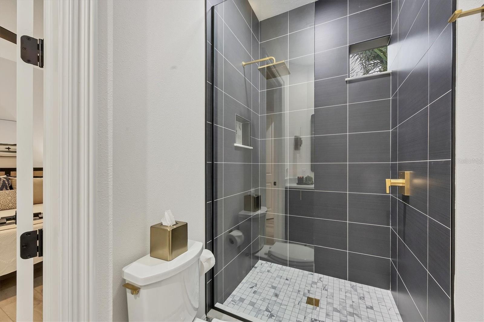 Image 30 of 59 For 7024 Brier Creek Court
