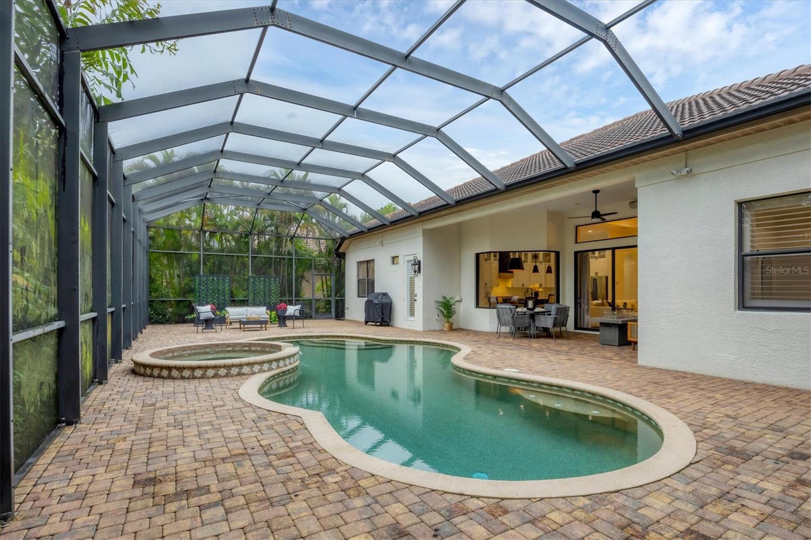 Image 38 of 59 For 7024 Brier Creek Court